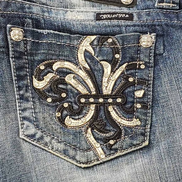Miss Me Womens Easy Cropped Jeans Blue Stretch Embroidered Medium Wash Denim 28 - Picture 4 of 12